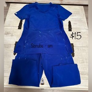 Scrub set